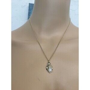 Delicate Faux Pearl Necklace